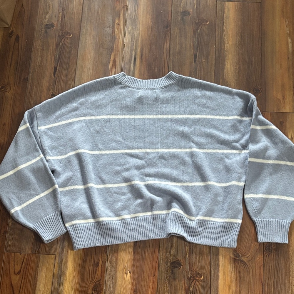 Hollister Women's Blue & Soft White Boxy  Striped Crewneck Sweater XL - Picture 5 of 5